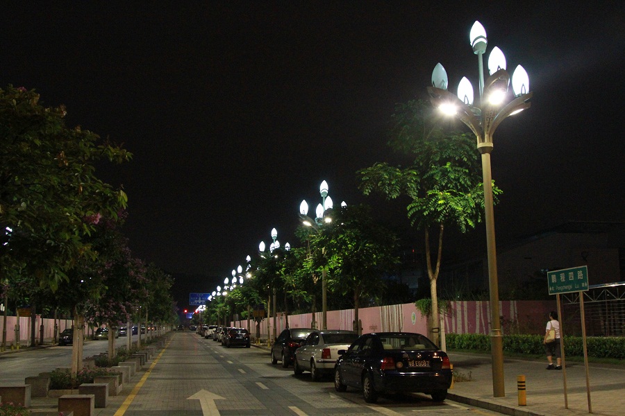 海南海口600組7米太陽能路燈